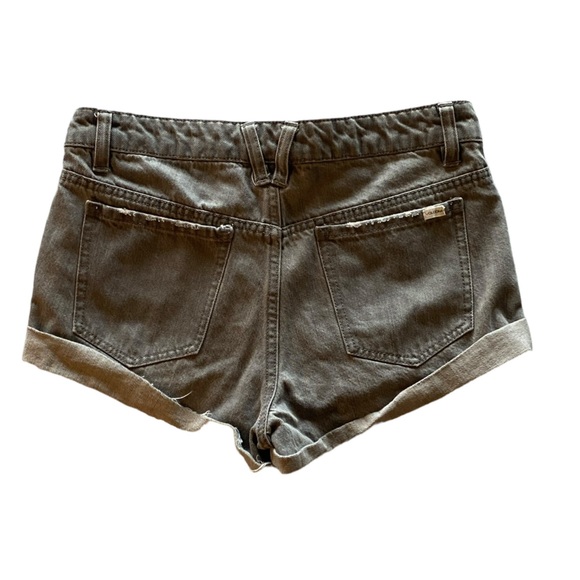Volcom Grey Denim Distressed Jean Shorts. Waist 25” Size 1 Great Condition! - Picture 2 of 9